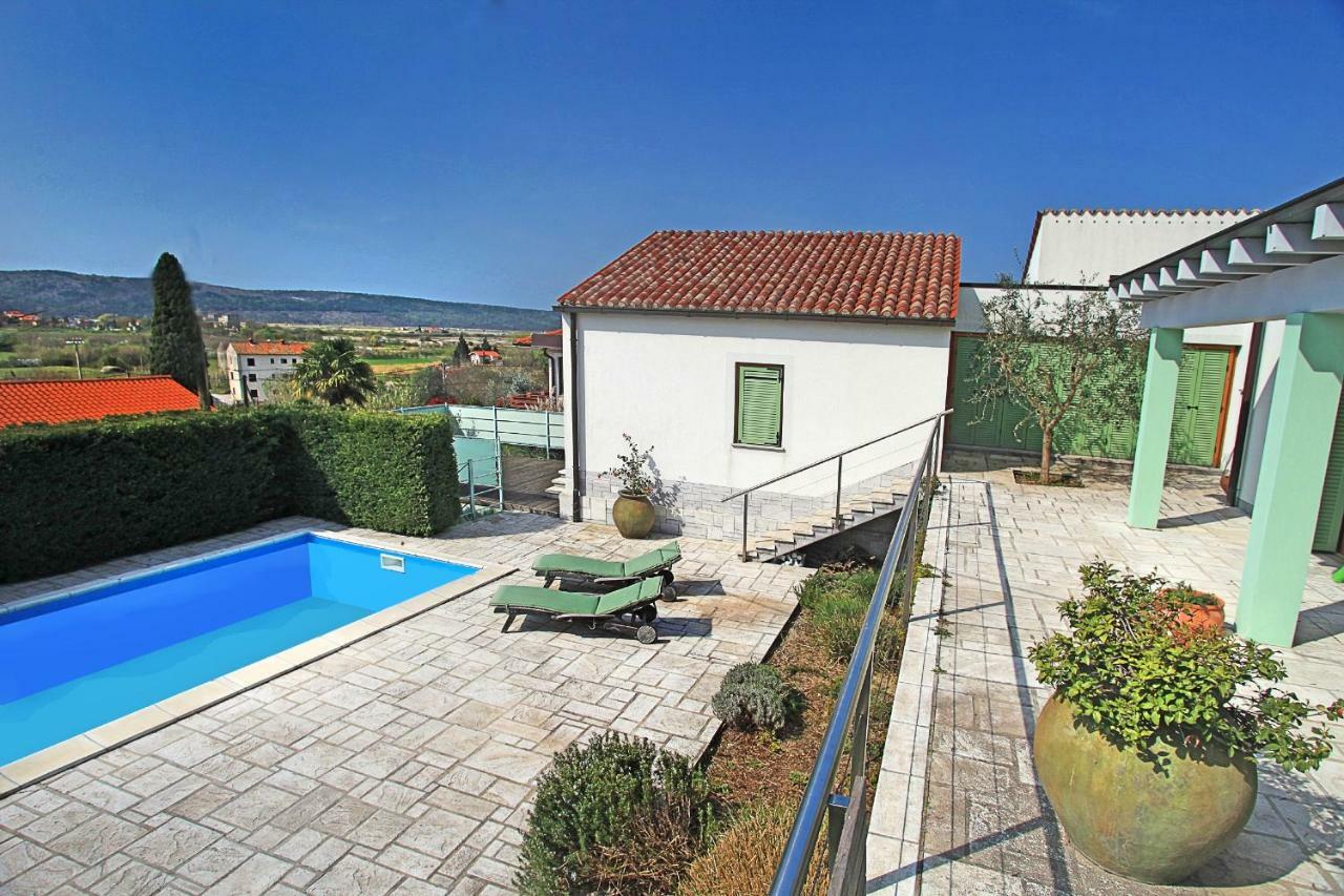 Spacious Villa In Parecag With A Swimming Pool Sečovlje Esterno foto