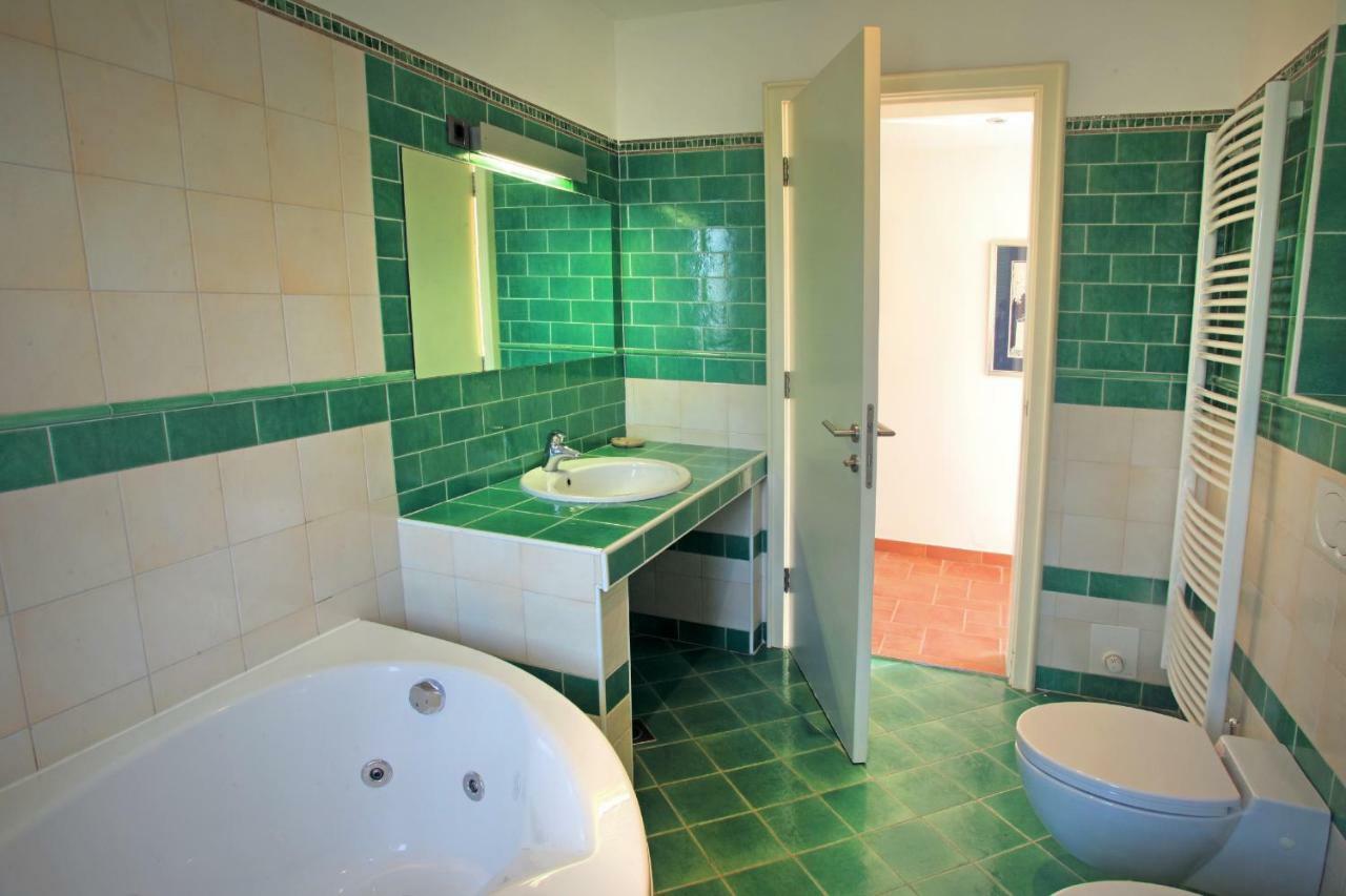 Spacious Villa In Parecag With A Swimming Pool Sečovlje Esterno foto