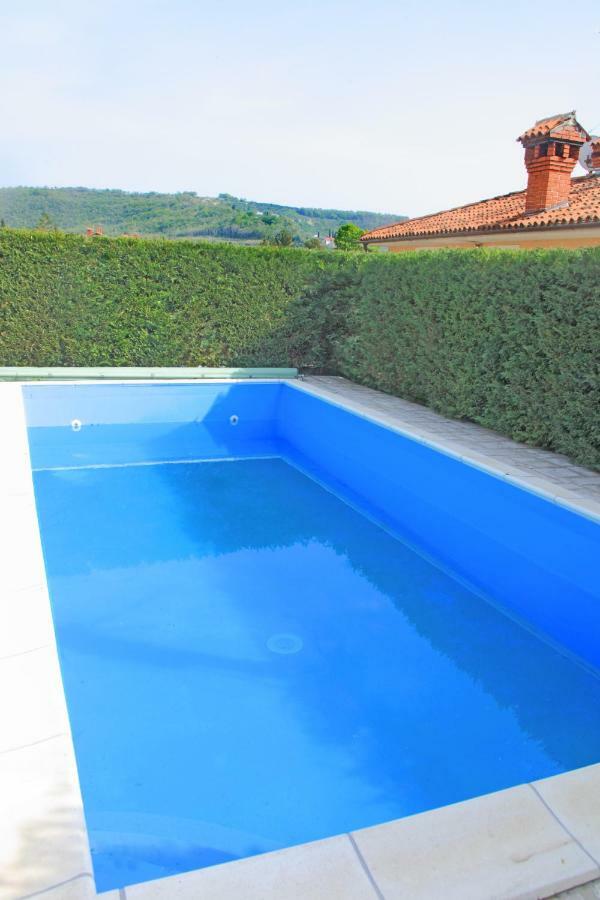 Spacious Villa In Parecag With A Swimming Pool Sečovlje Esterno foto